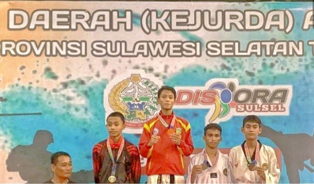 Taekwondo Juara Tiga Kejurda Antarpelajar