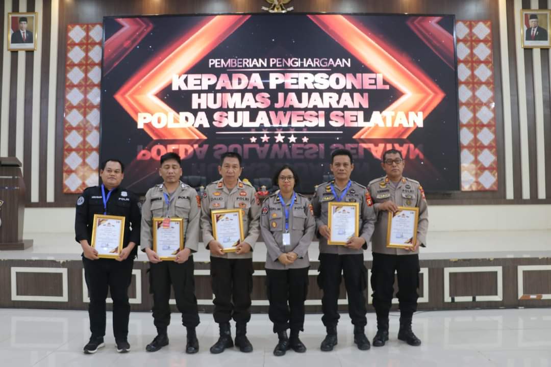 Humas Polres Terima Reward Teraktif