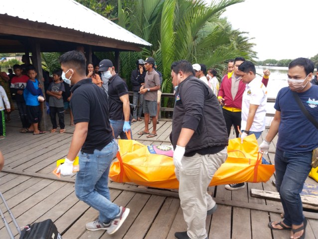 Mayat Laki-laki Tanpa Identitas Terapung di  Sungai Tello