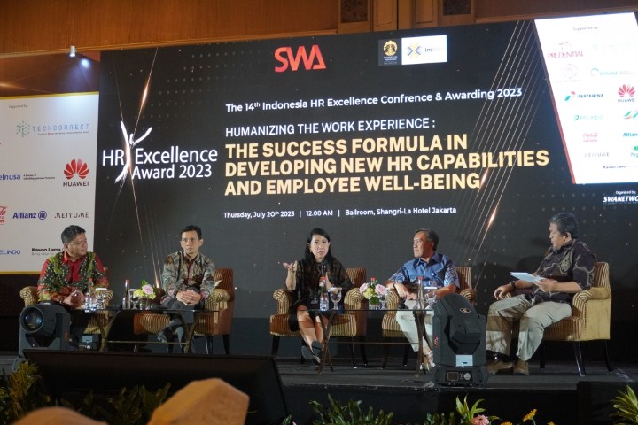 Kawan Lama Group Sabet Tiga Kategori HR Excellence Award 2023