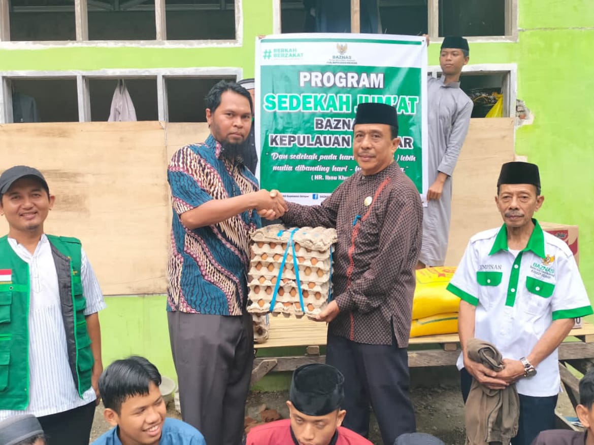 BAZNAS Selayar Serahkan Sedekah Jumat ke Pondok Pesantren As Sunnah