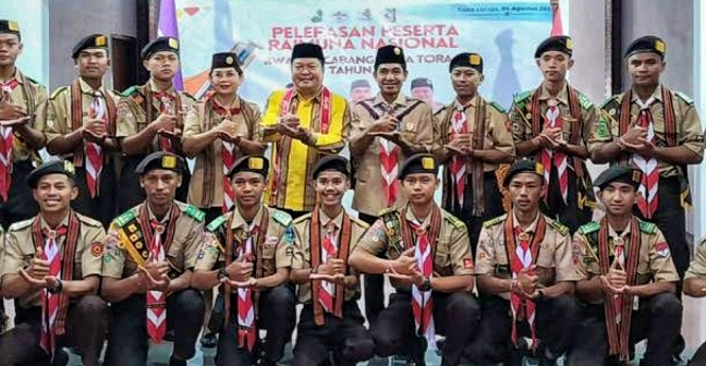 Welem Lepas Kontingen Kwarcab Pramuka ke Rainas