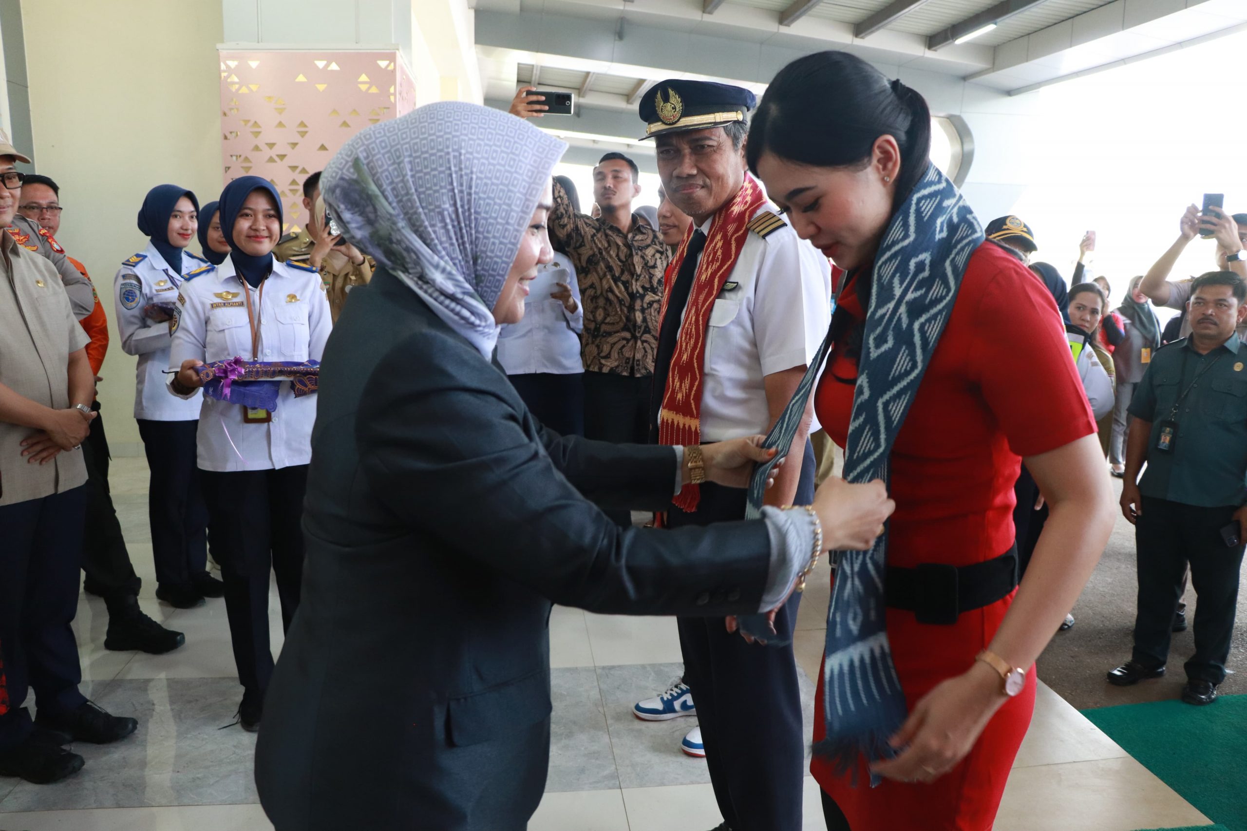 Ketua DPRD Sulbar Hadiri Pengoperasian Perdana Terminal Baru Bandara Tampa Padang Mamuju