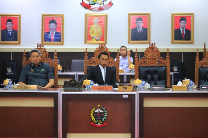 Seluruh Fraksi Minta Pemprov Tuntaskan Berbagai Persoalan
