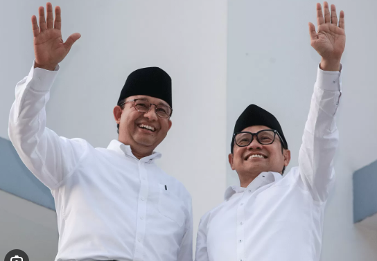 Kembali Buat Spanduk Rakyat Dari Karung