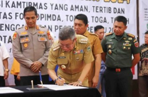 Taufan Teken Deklarasi Pemilu Damai