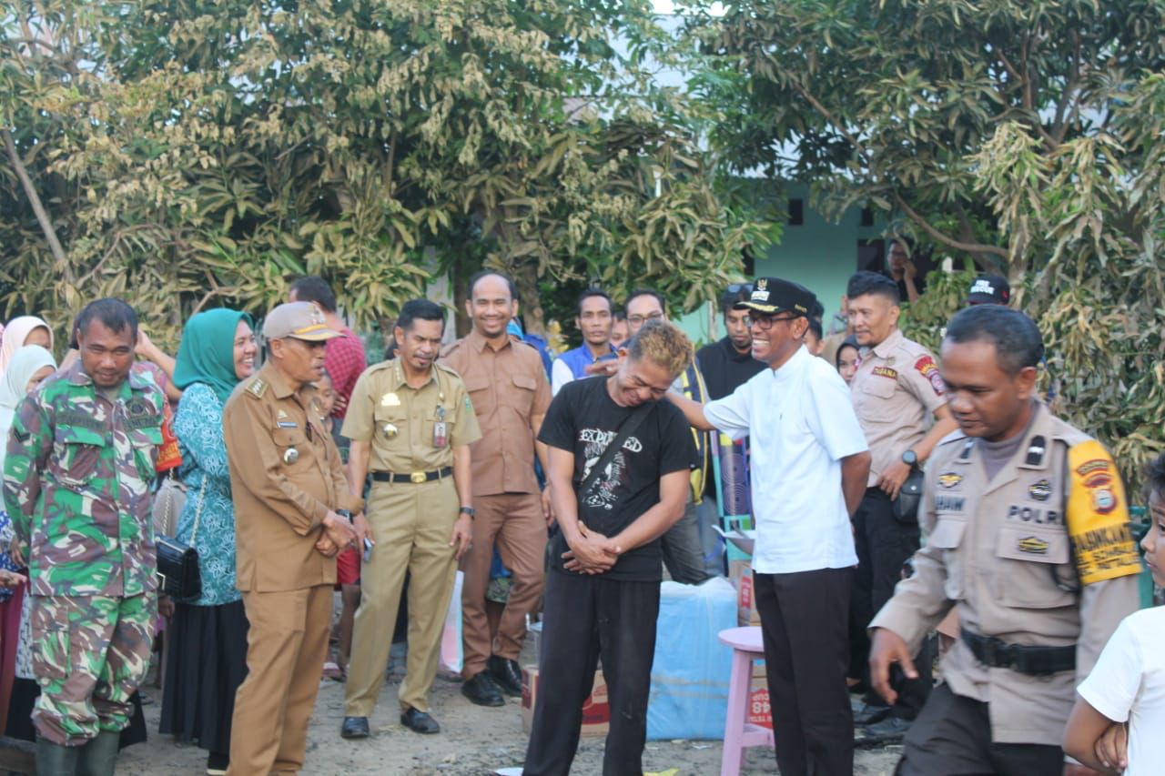 Pj Bupati Takalar Kunjungi Korban Kebakaran di Sombalabella
