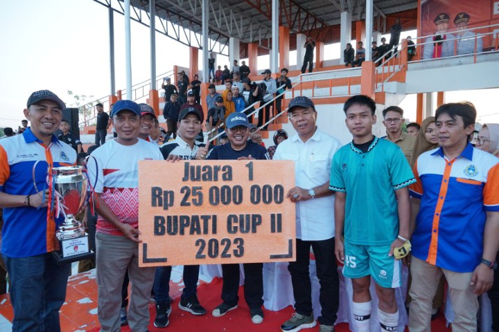 Kindang Rebut Piala Bergilir Bupati Cup II