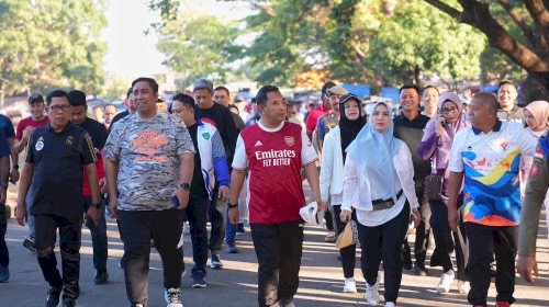 Pj Gubernur Jalankan Pola Hidup Sehat di GOR