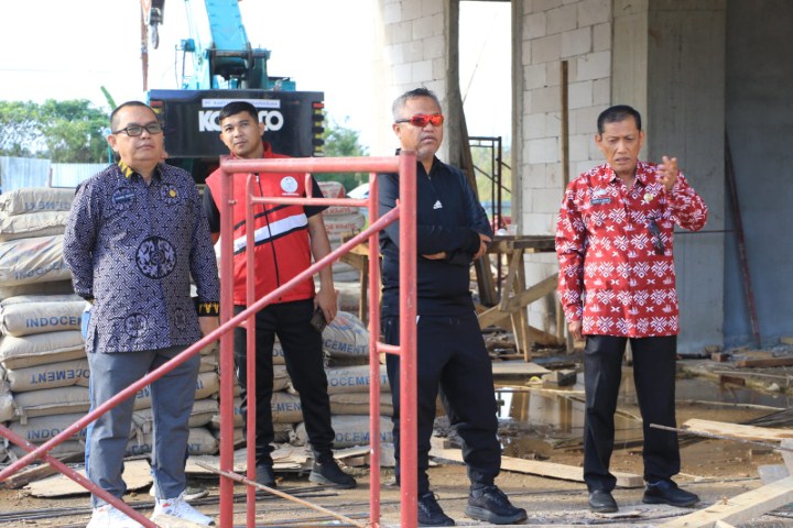 Bupati Budiman Tinjau Progres Pembangunan RS Malili