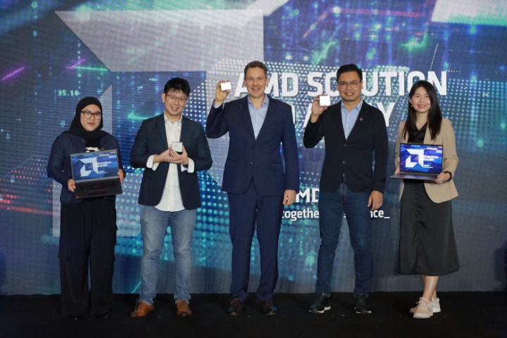 AMD Hadirkan Prosesor Mobile dan CPU Data Center Kelas Dunia