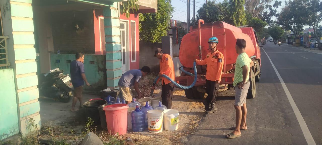 BPBD Suplai Air Bersih ke Warga