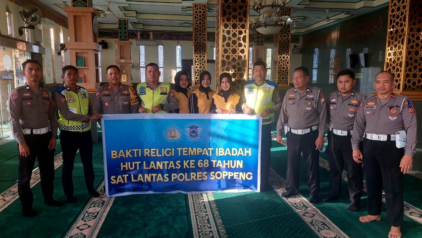 Kasat Lantas Pimpin Bakti Religi