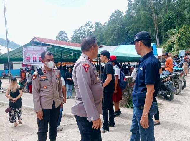 Personel Polres Torut Amankan Pilkalem