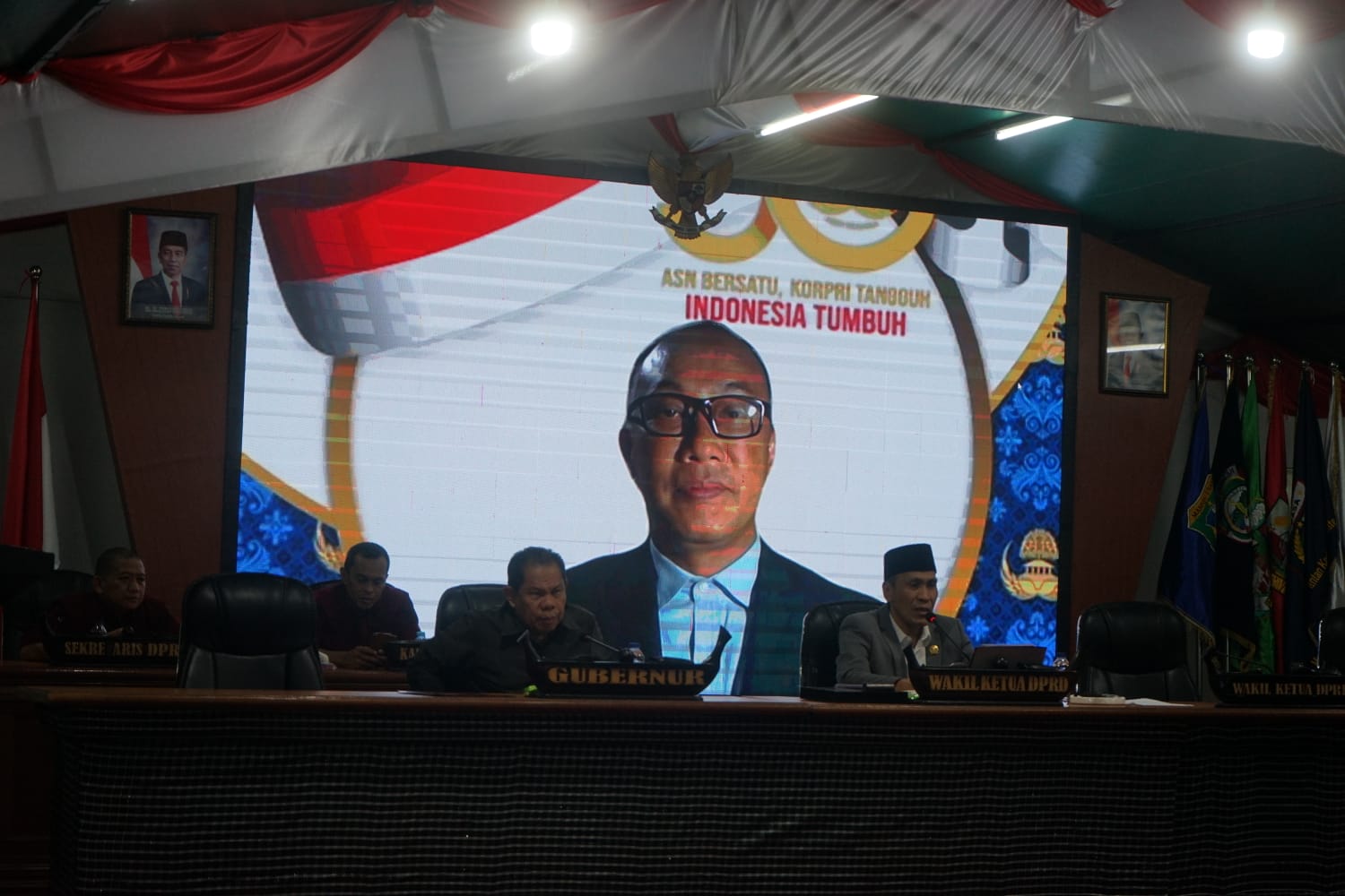 Rapat Paripurna Jawaban Gubernur Atas Pemandangan Fraksi-fraksi Tentang Ranperda APBD Perubahan