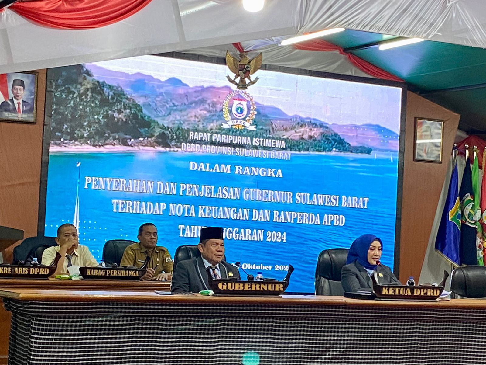 Suraidah Pimpin Rapat Paripurna DPRD Sulbar Dalam Rangka Penyerahan dan Penjelasan Gubernur Terhadap Nota Keuangan dan Ranperda APBD TA 2024