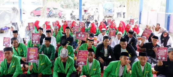 KPU Ajak Santri Ponpes Bahrul Ulum Nobar Film ‘Kejarlah Janji’