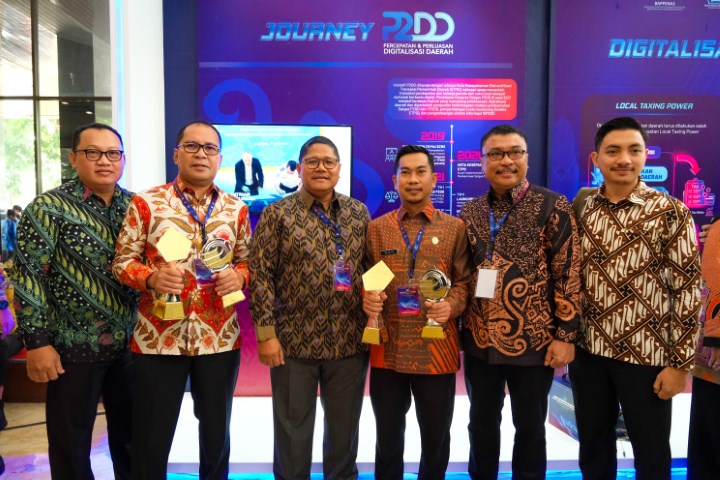 Makassar Raih Dua  Penghargaan Terbaik Nasional