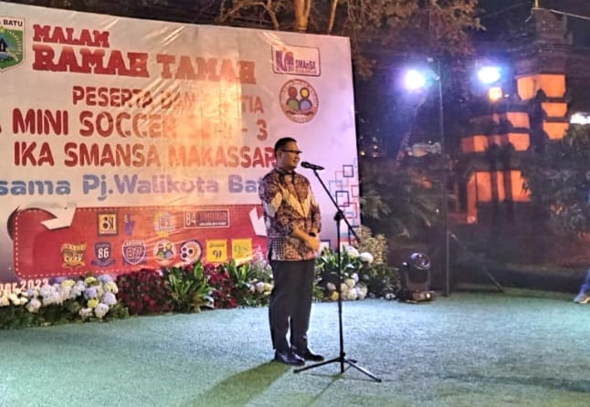 Pj Walikota Batu Tutup Liga Mini Soccer IKA SMANSA
