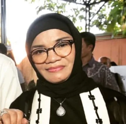 Gambar di Alat Sosialisasi Bersama Sang Suami