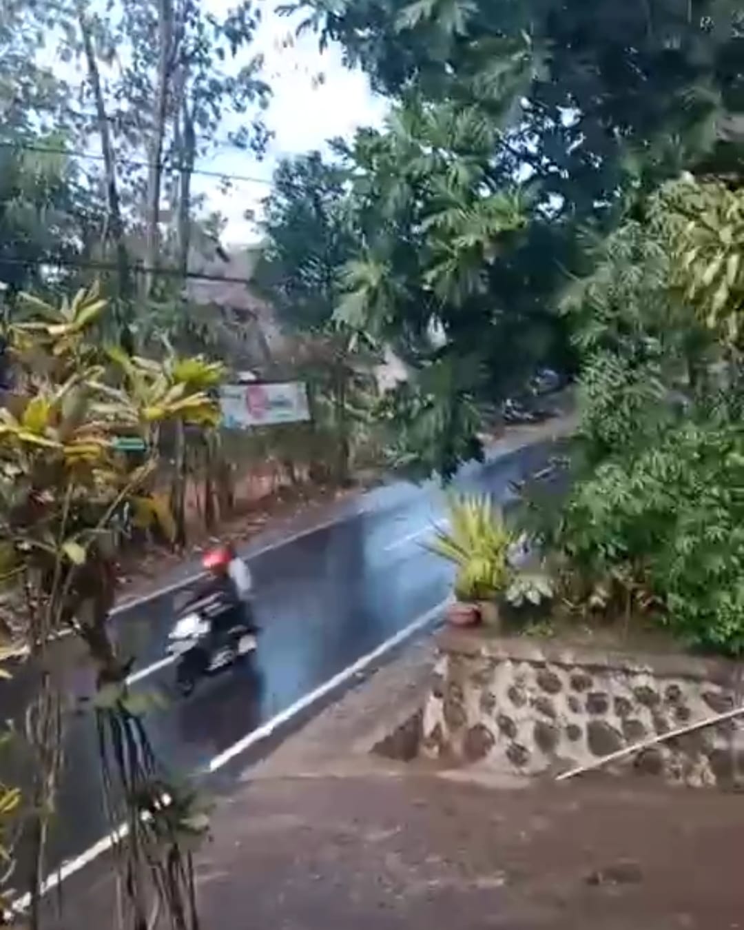 Hujan Setengah Jam Guyur Desa Parigi