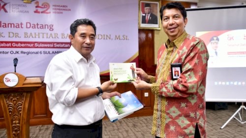 Pj Gubernur Bahas Pisang di Kantor OJK