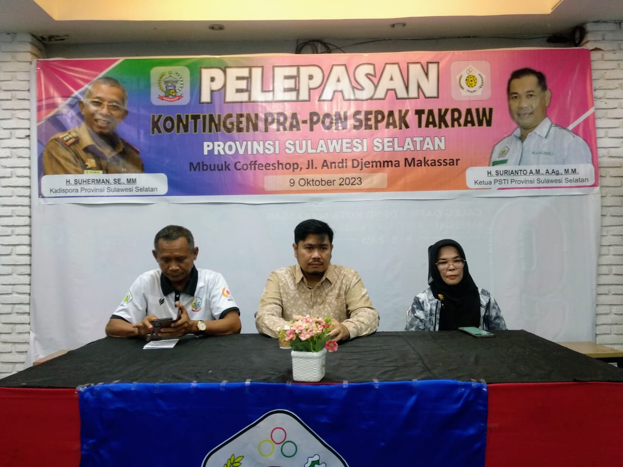 Kabid Keolahragaan Dispora Lepas Kontingen Sepaktakraw