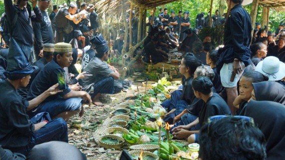 Bupati Andi Utta Hadiri Ritual Andingingi