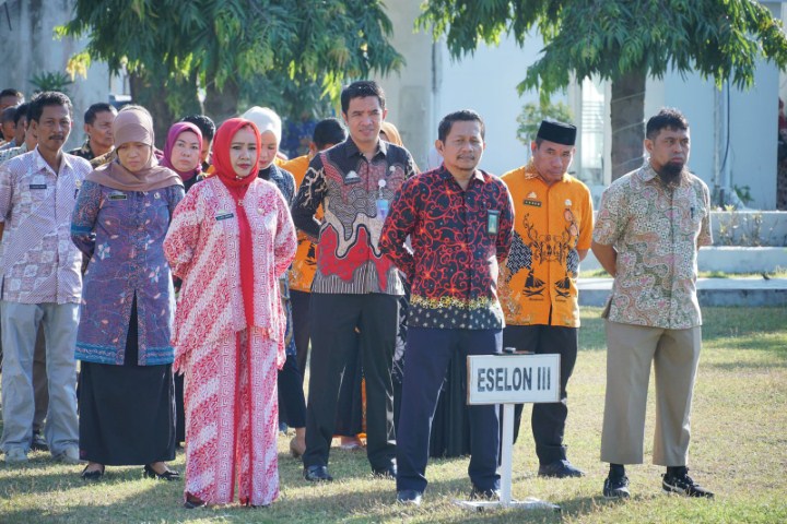 Pemkab Kompak Pakai Batik Saat Apel