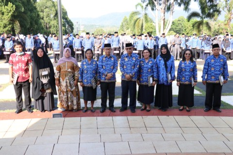 Sekkab Pimpin Upacara HKN