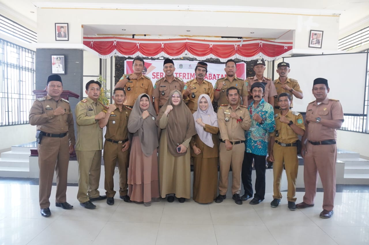 Asisten Pemerintahan Hadiri Sertijab Camat Wotu