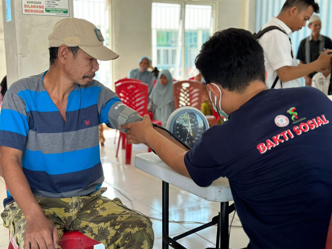 Semen Tonasa Adakan Pemeriksaan dan Pengobatan Gratis