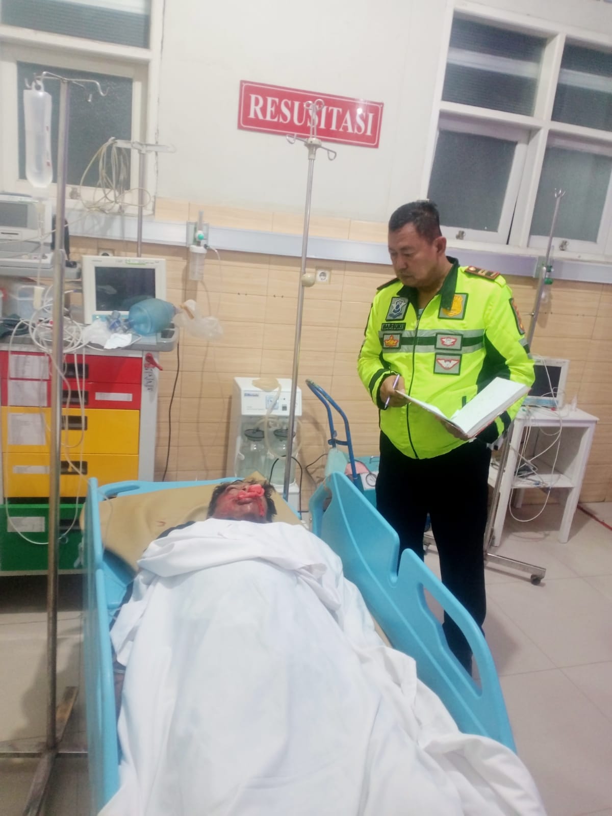Pemotor Tewas Diserempet Mercedez Benz