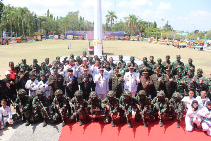 Dandim Wajo Pimpin Upacara HUT TNI