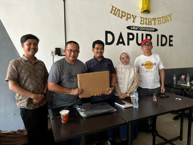 IST DISKUSI--Anggota Fraksi Golkar DPR RI selaku Presidium KAHMI Sulsel Muhammad Fauzi diskusi arah pengkaderan HMI bersama Badko HMI Sulselbar