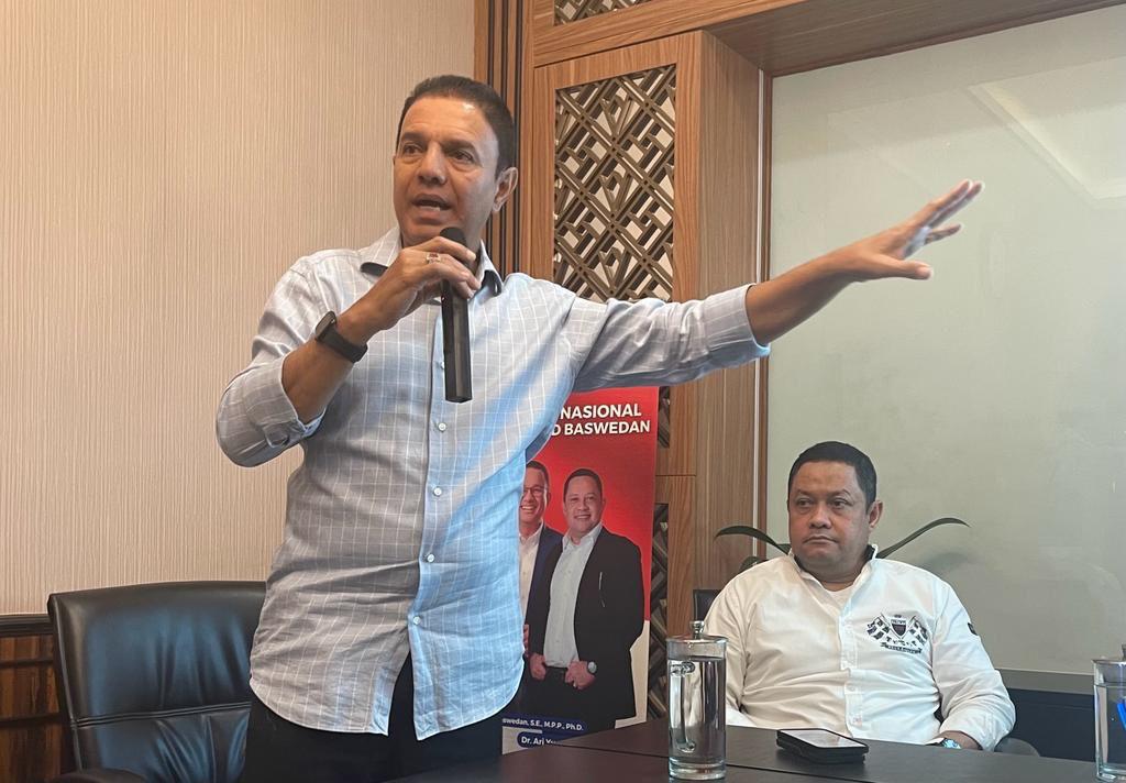 IST MENJELASKAN--Ketua Timnas pasangan Amin Marsdya TNI (Purn) Syaugi Alaydrus menjelaskan sejumlah strategi. (kiri) Bersama Ketua Umum KoReAn Muhammad Ramli Rahim