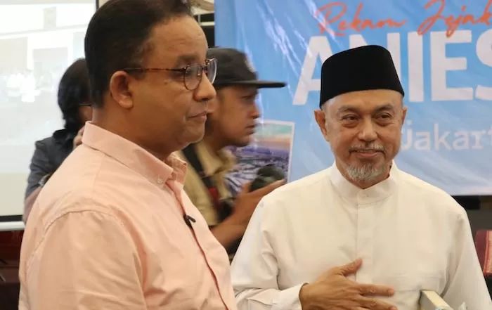IST BERSAMA--Anggota DPD RI Tamsil Linrung bersama bakal calon Presiden Anies Rasyid Baswedan dalam sebuah kegiatan di Makassar baru-baru ini