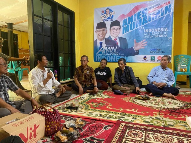 IST DEKLARASI--Relawan Anies di Bekasi menggelar deklarasi Gerakan Saksi Amin Tak Mau Dibayar