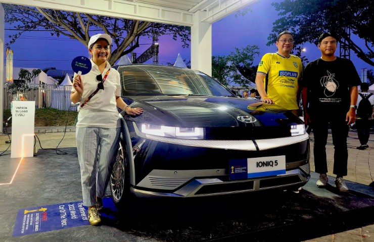 KEMERIAHAN -- Salah satu unit andalan Hyundai dihadirkan untuk melengkapi kemeriahan FIFA-17 World Cup Indonesia 2023.