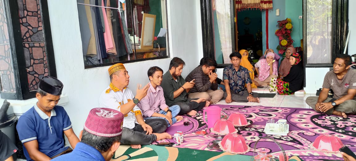 IST SILATURAHMI--Politisi PKB Sulsel Syamsu Rizal menghadiri silaturahmi dengan masyarakat di Desa Bangkala Loe, Kecamatan Bontoramba Kabupaten Jeneponto, Kamis (14/12)