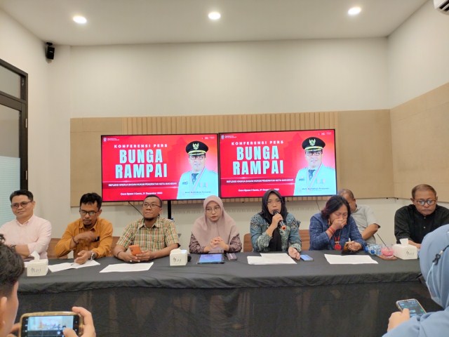 ist SELAMATKAN--Kabag Hukum Pemkot Makassar Daniati mengatakan pemkot memenangkan sembilan perkara dan menyelamatkan aset senilai Rp100 miliar.Hal ini dikatakan Daniati saat konferensi pers Bunga Rampai Refleksi Kinerja Bagian Hukum Pemkot Makassar di Jalan Lanto Dg Pasewang, Kecamatan Mamajang, Kamis (21/12). 
