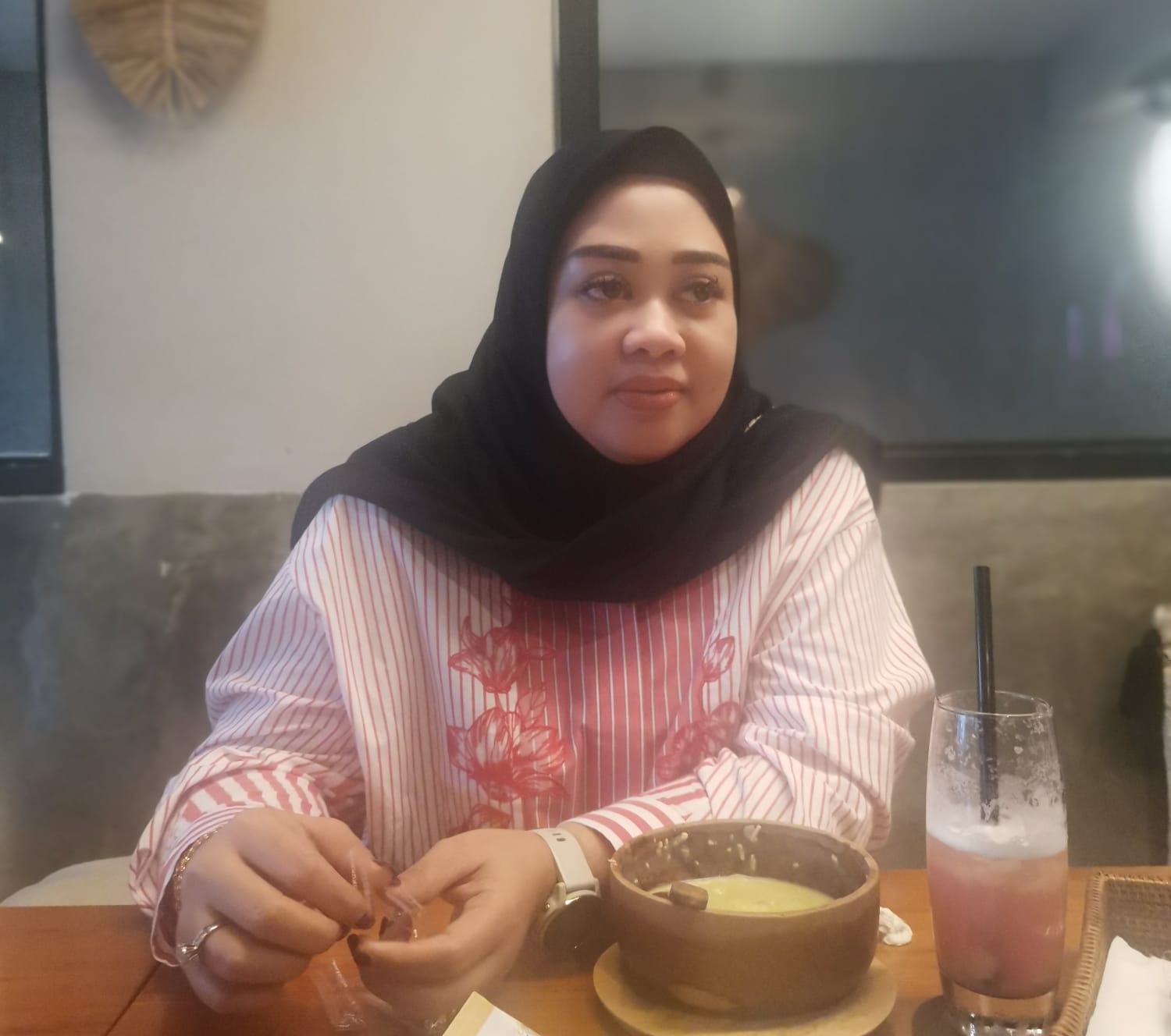 Andi Tenri Uji Ganti Baliho Yang Dirusak OTK