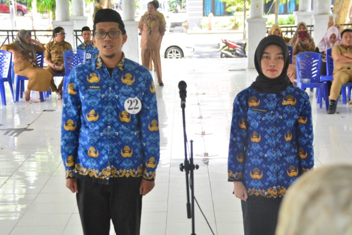 LOMBA -- Dewan Pengurus Korpri Kabupaten Sidrap menggelar lomba pengucapan UUD 1945 dan Panca Prasetya Korpri di Baruga SKPD, Selasa (5/12).