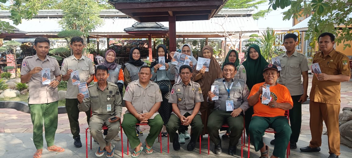 DIKLAT -- Peserta Diklat Kepemimpinan Administrator Angkatan VI tahun 2023 melakukan foto bersama disela-sela kegiatan 
