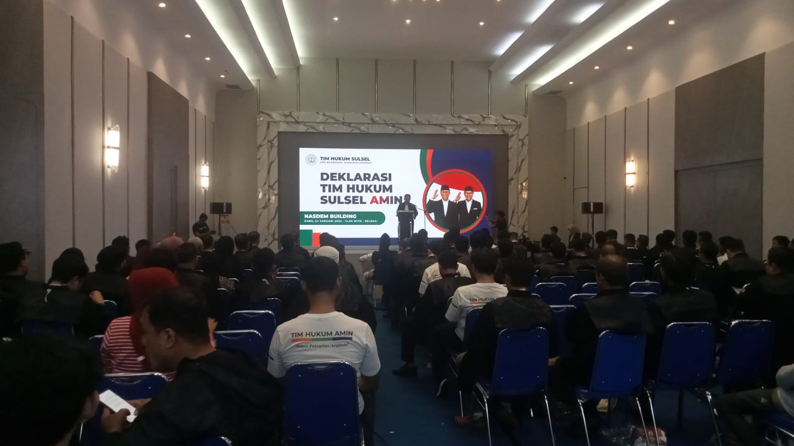 IST DEKLARASI--Tim hukum Amin se Sulawesi selatan menggelar deklarasi di kantor DPW Nasdem Sulsel di Jalan Metro Tanjung Bunga (samping Trans Studio Makassar), Rabu (24/1). 