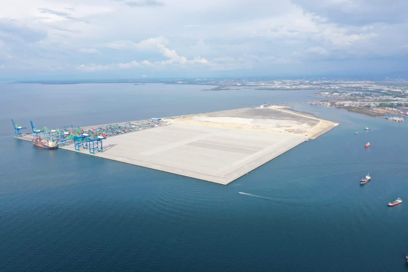 Pelabuhan Utama di Indonesia Timur
