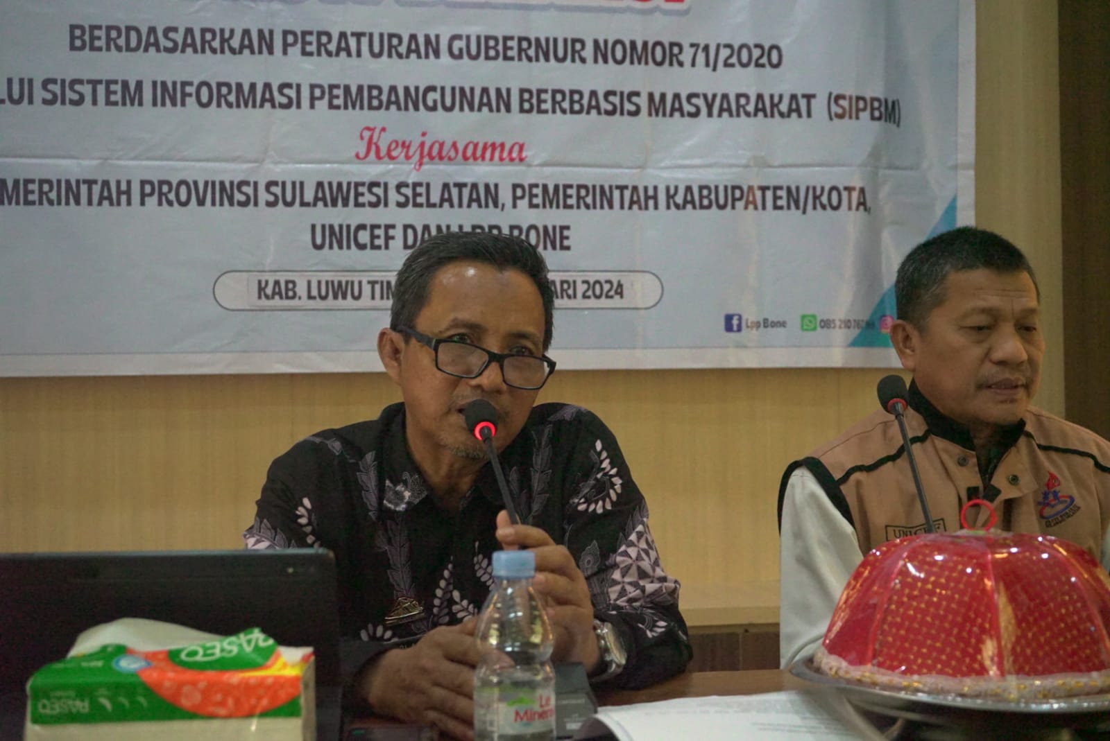 LOKAKARYA -- Bapelitbangda Luwu Timur bekerjasama Bapelitbangda Provinsi Sulsel dan UNICEF Wilayah Sulawesi dan Maluku serta LPP Bone menggelar kegiatan lokakarya PASTI BERAKSI dan Pelatihan Pendataan di Tingkat Kabupaten/Kota dan Desa/Kelurahan di Aula Bapelitbangda Lutim belum lama ini. 