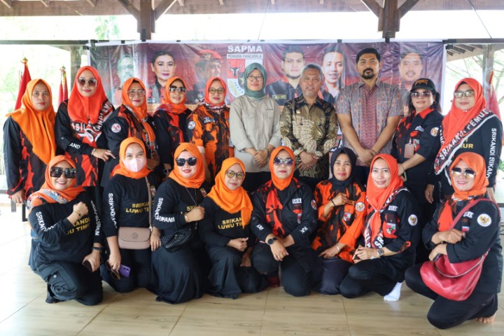 LANTIK -- Wabup Lutim Moch Akbar A Leluasa mendampingi Bupati Luwu Timur, H Budiman menghadiri pelantikan Pengurus Cabang (PC) Satuan Pelajar dan Mahasiswa Pemuda Pancasila (SAPMA PP) Kabupaten Luwu Timur periode 2023-2025, di Pendopo Dinas Parmudora Lutim baru-baru ini