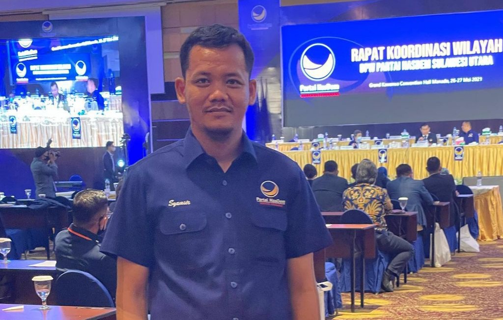 IST PERTEMUAN--Wakil Ketua DPW Partai Nasdem Sulsel Syamsir dalam sebuah pertemuan beberapa waktu lalu  