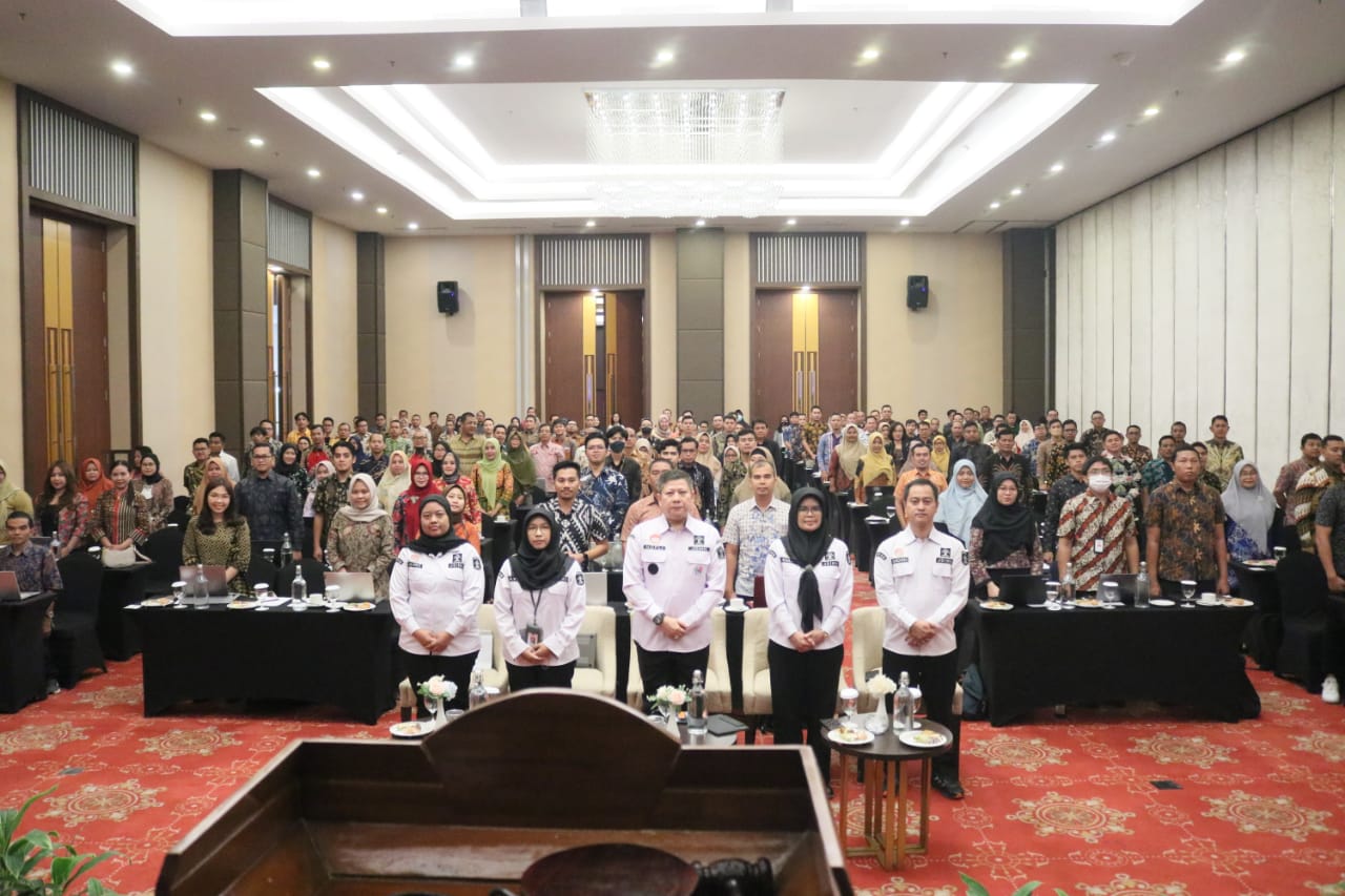 HADIRI UNDANGAN -- Tim Teknis JDIH Sekretariat DPRD Sulbar ketika menghadiri undangan dari Kementerian Hukum dan HAM RI.